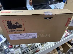 New Laptop Lenovo Yoga 710 8GB AMD Ryzen 5 SSD 512GB
