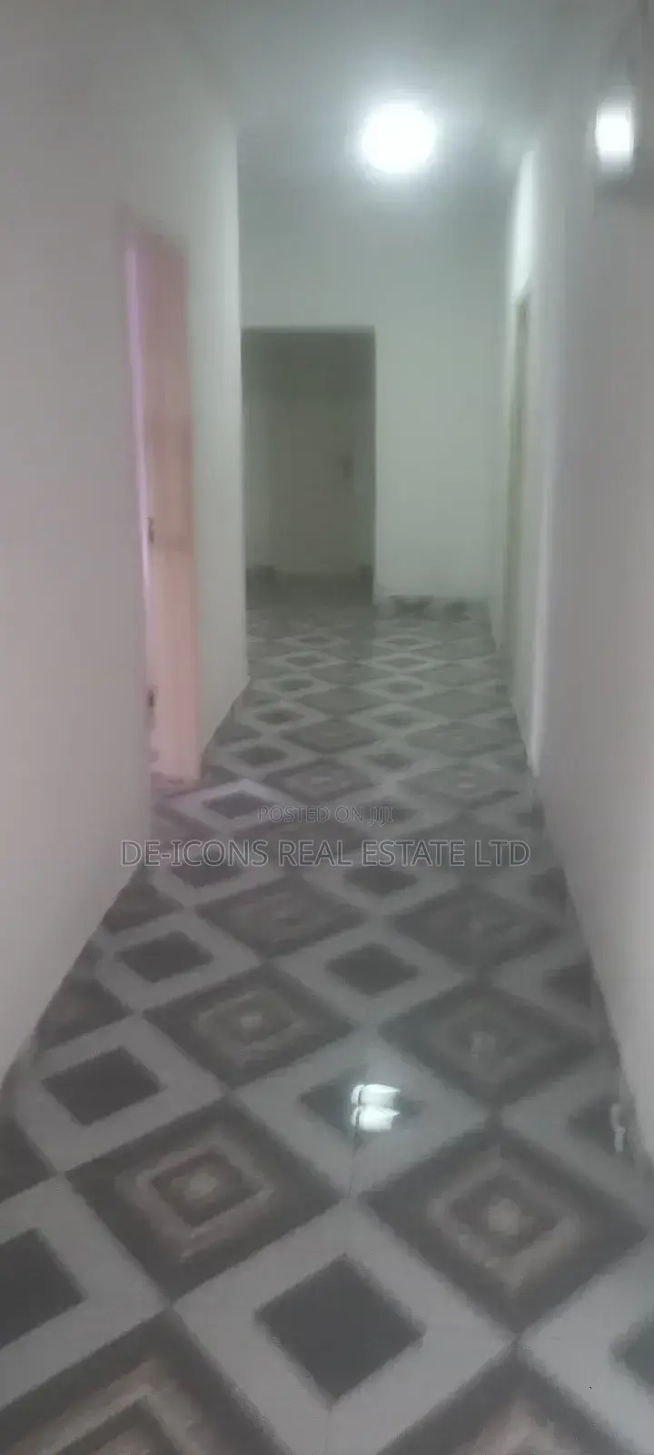3bdrm Mansion in De-Icons Real Estate, Awutu Senya East Municipal