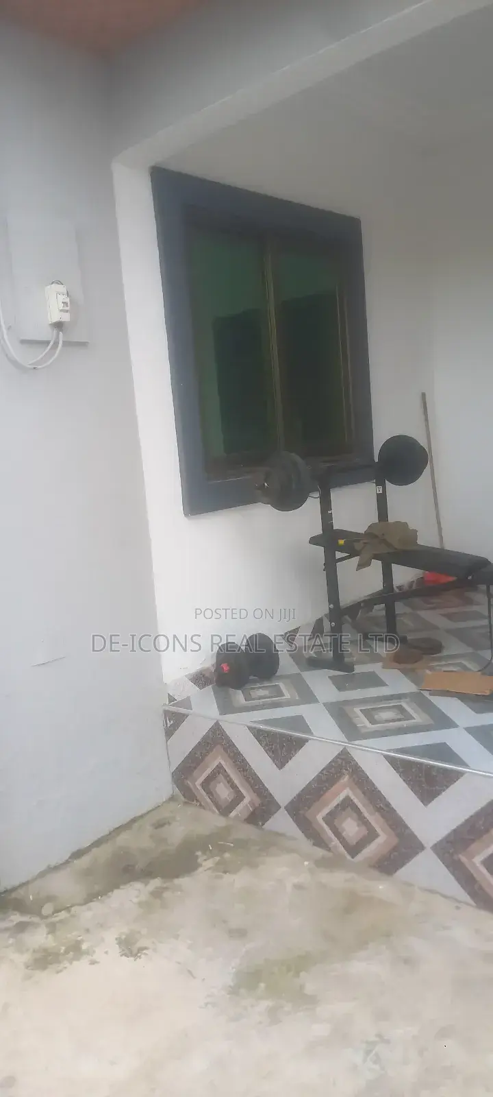 3bdrm Mansion in De-Icons Real Estate, Awutu Senya East Municipal