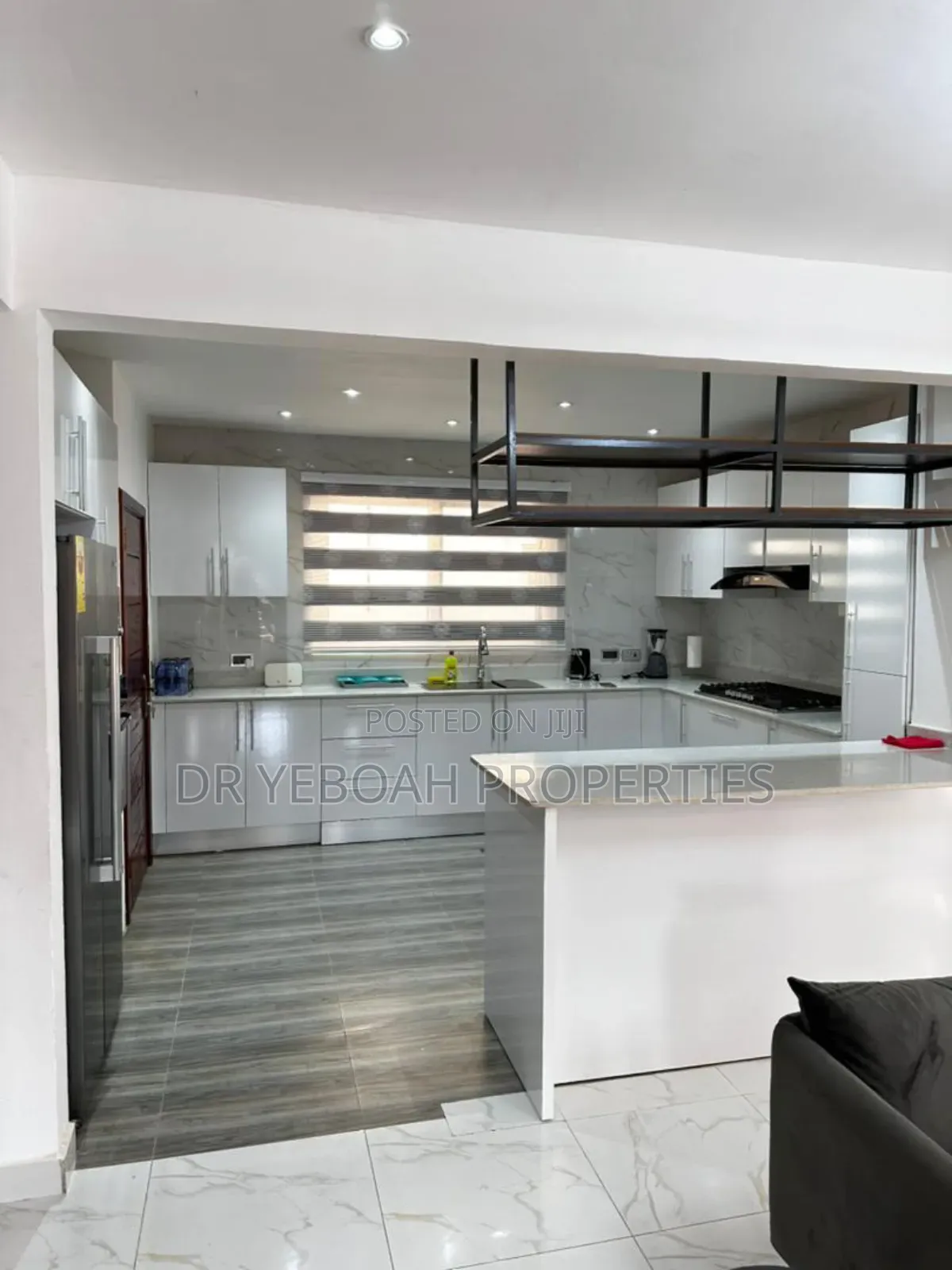 Furnished 5bdrm Penthouse in Spintex:-Fully for rent