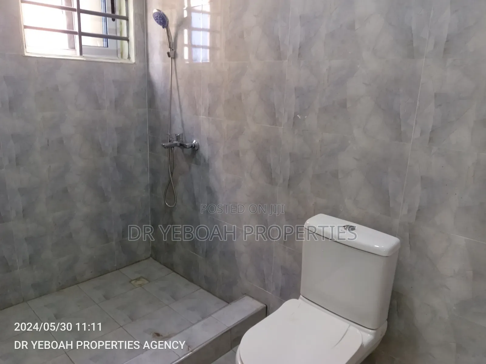 4bdrm Mansion in Spintex:- 4 Bedrooms for sale