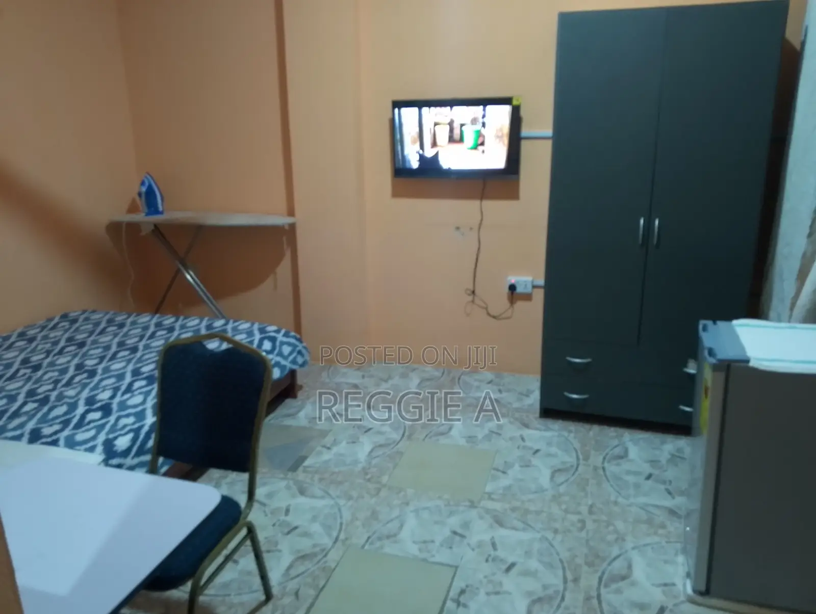 (Bf) ¢150.00!A Day - One Bedroom Studio Fully Furnished Flat.