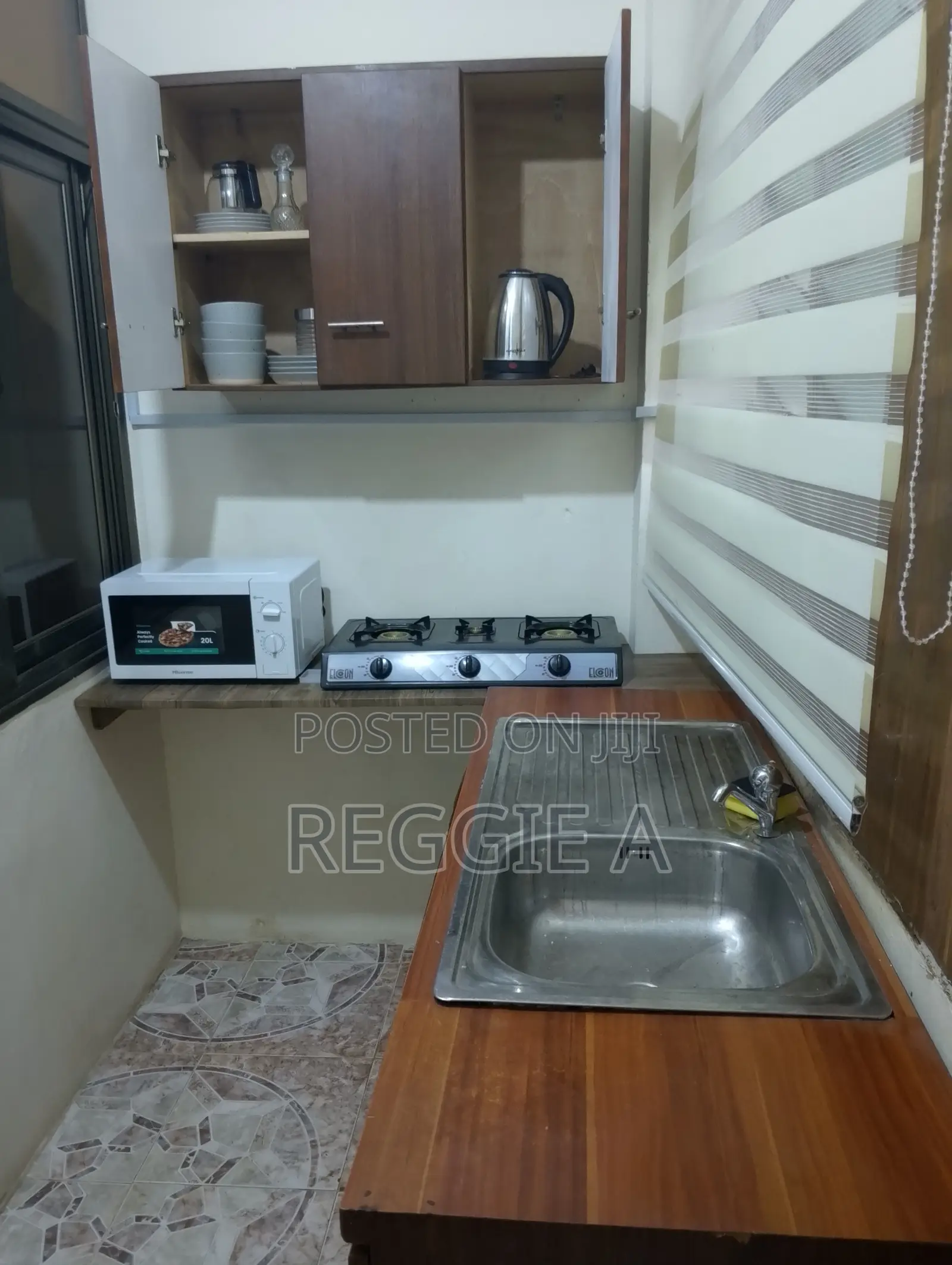 (Bf) ¢150.00!A Day - One Bedroom Studio Fully Furnished Flat.