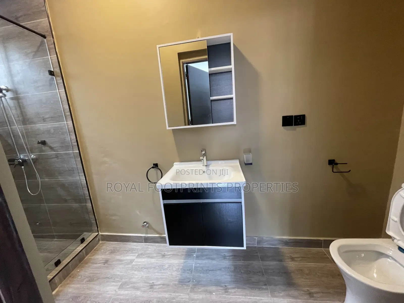 4bdrm House in Royal Footprints, Oyarifa for sale