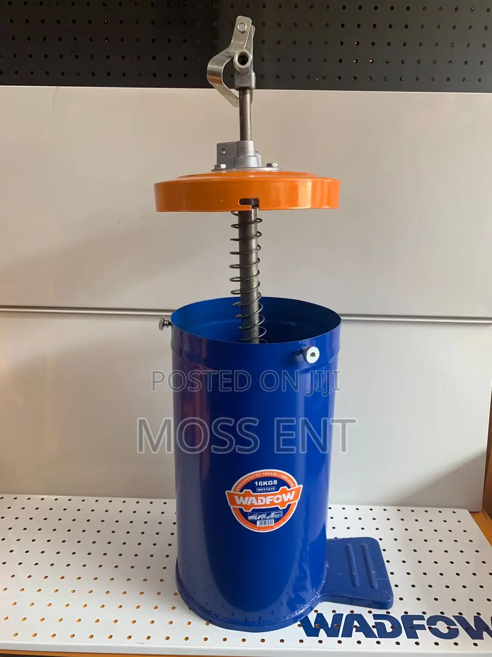 Hand-Operated Grease Lubricator - Why1a16