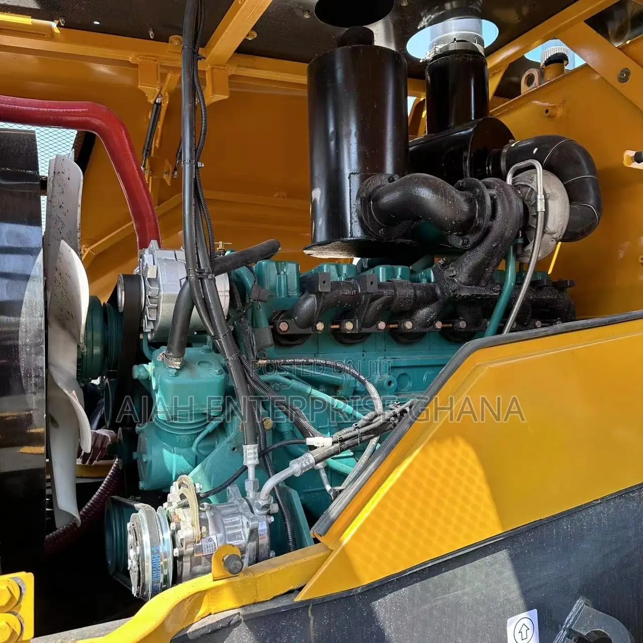 Excavator Loader (L956F)