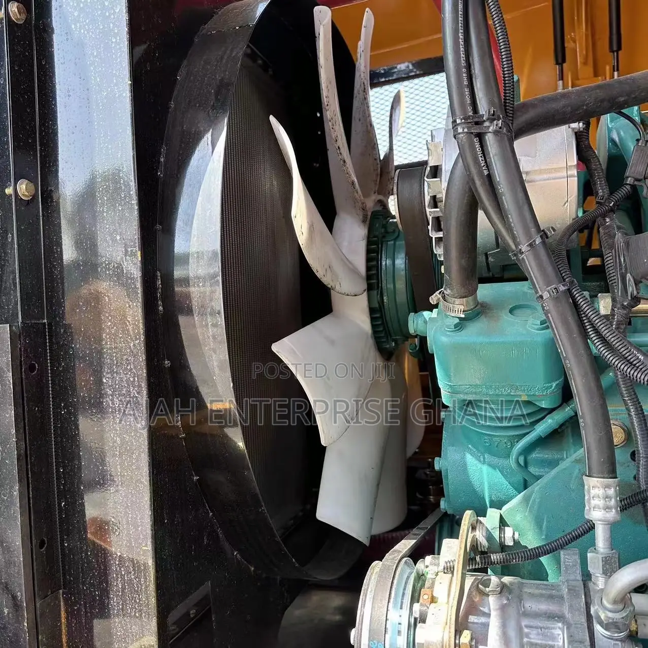 Excavator Loader (L956F)