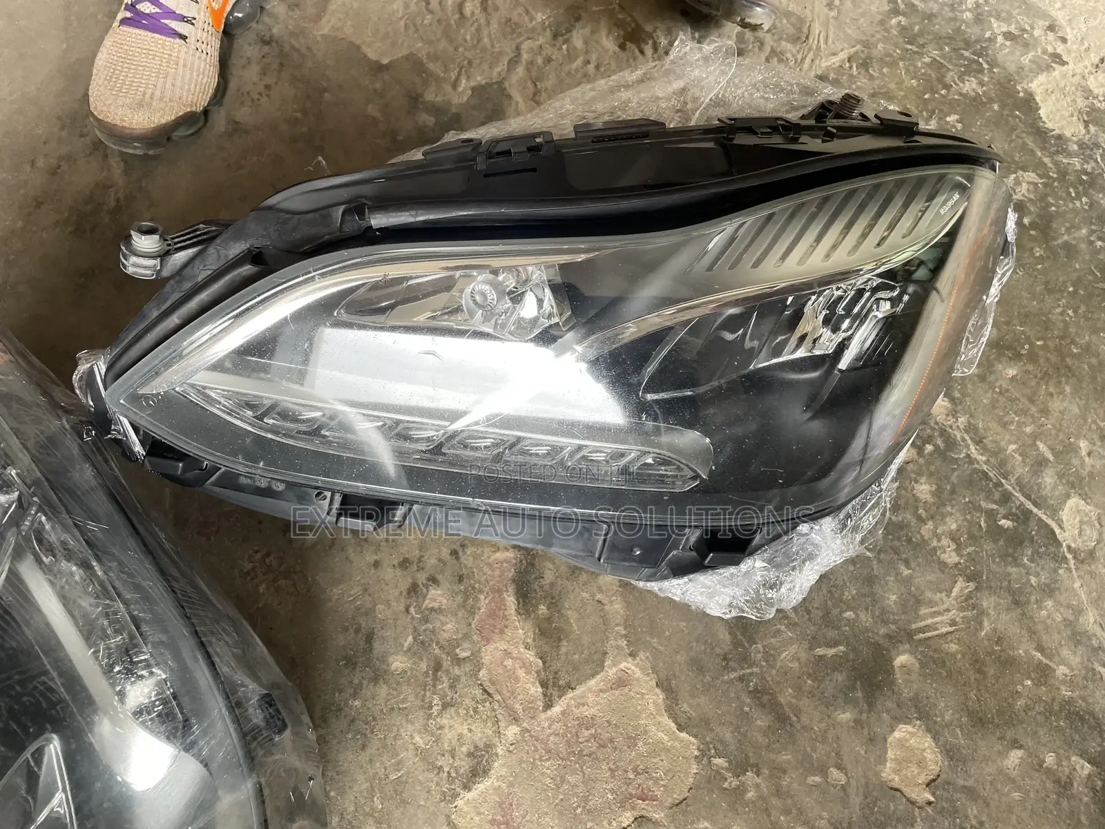 Mercedes Benz E350 2014 Headlight