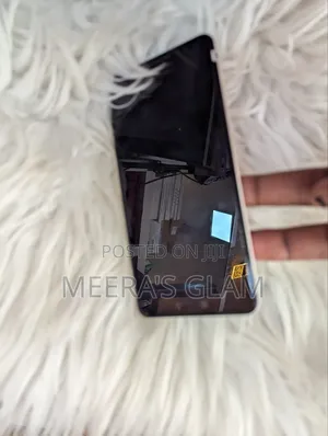 Pixel Screen 3xl