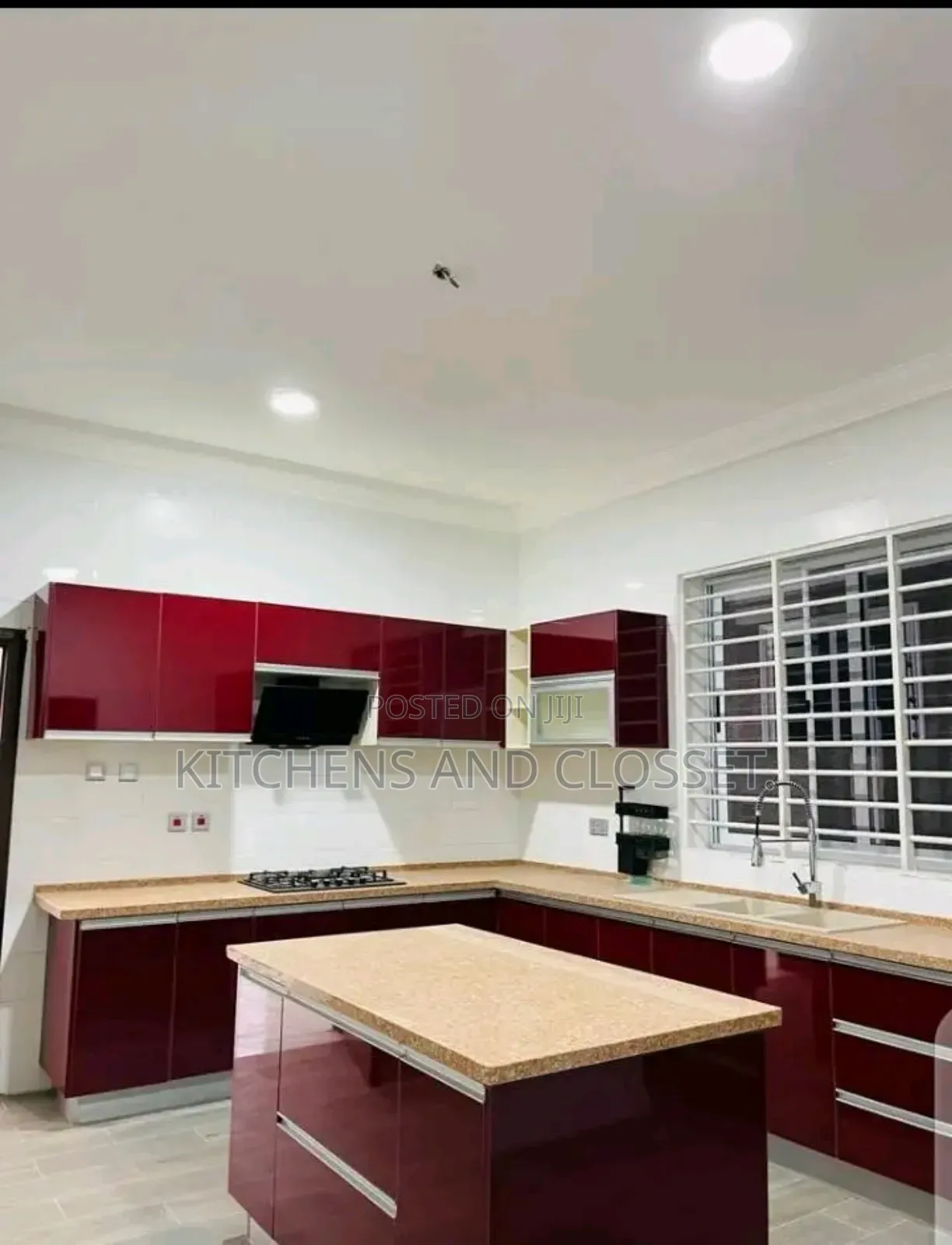 Modern Kitchen Cabinent