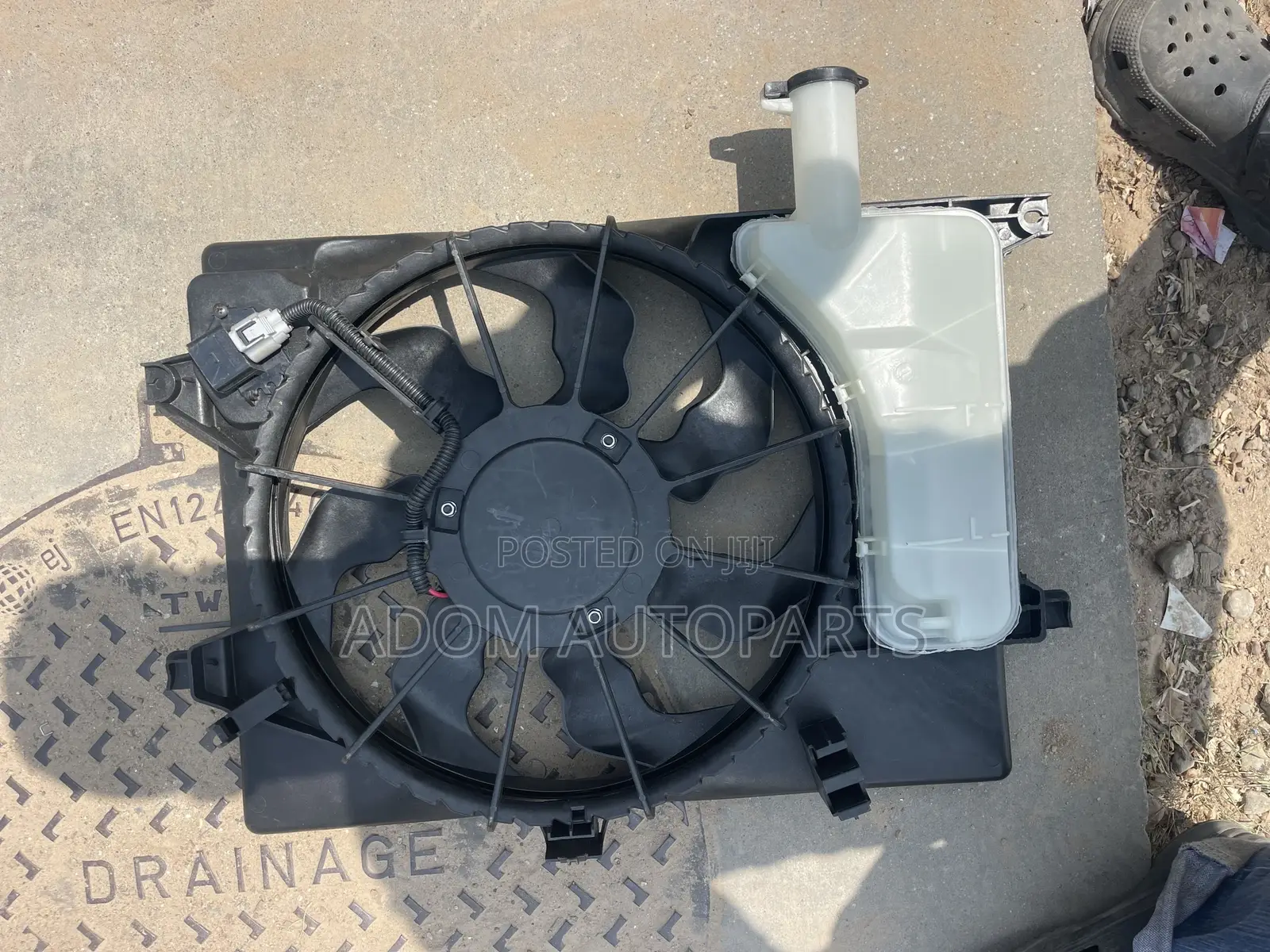 Hyundai Elantra Radiator Fan Water Tank Fan 2011 2012 2013