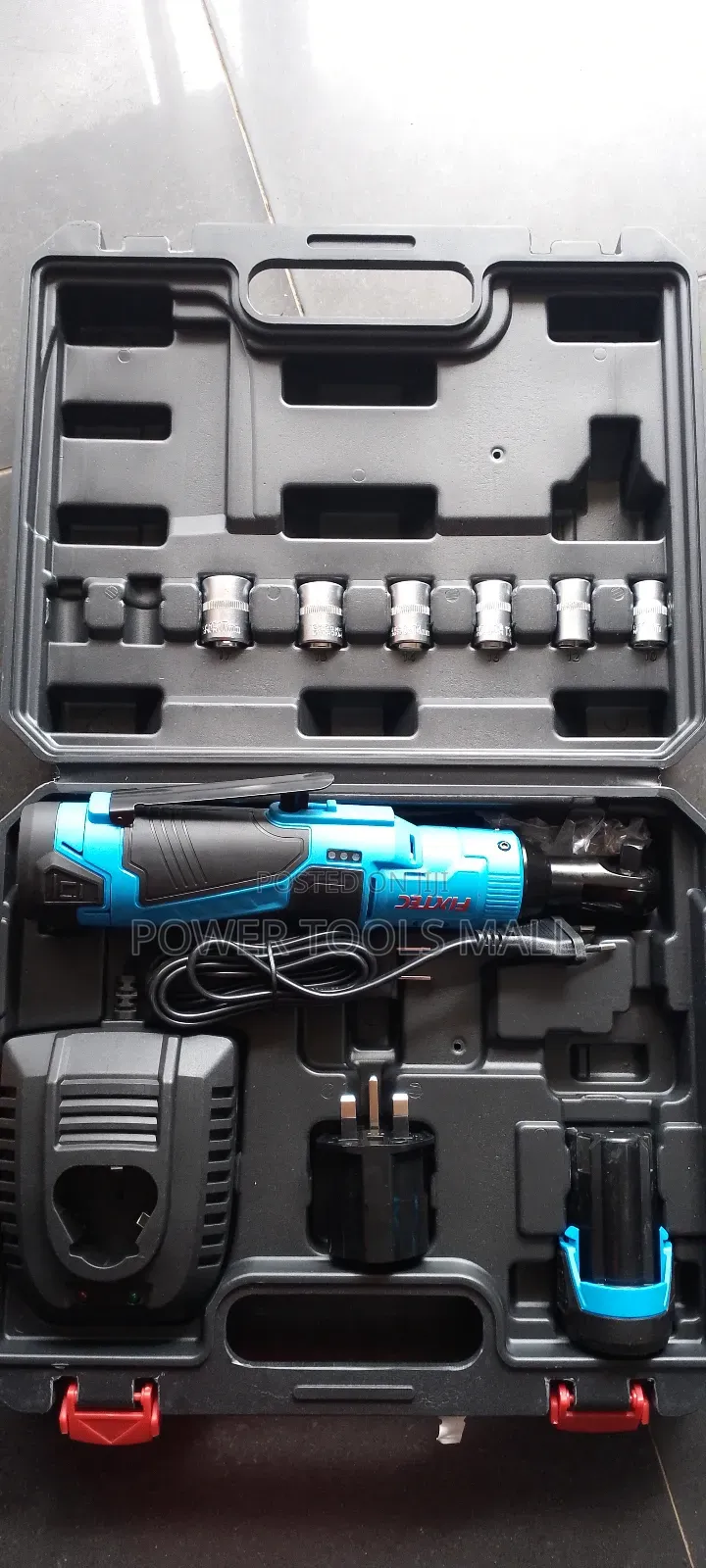 Fixtec 12V Cordless Ratchet Wrench