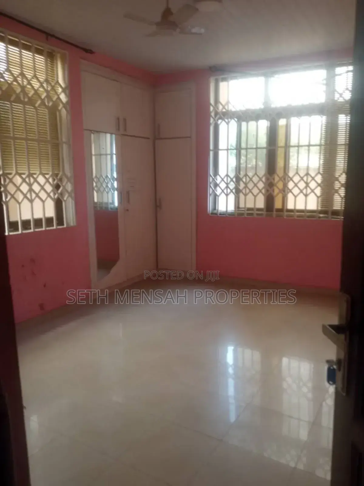 7bdrm House in Skm Properties, Dzorwulu for sale
