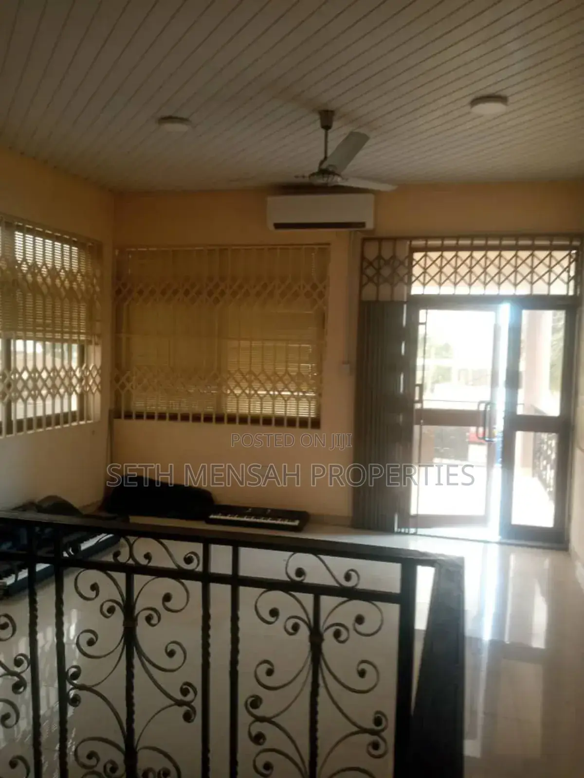 7bdrm House in Skm Properties, Dzorwulu for sale