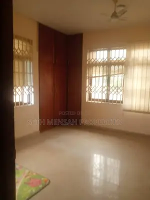 7bdrm House in Skm Properties, Dzorwulu for sale