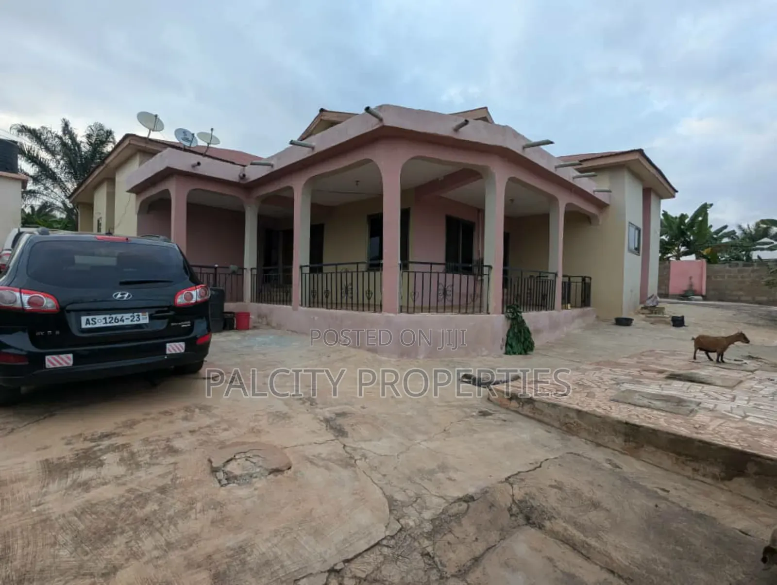 7bdrm House in Atonsu Aputuogya, Kumasi Metropolitan for sale