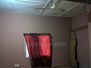 8bdrm House in Aputuogya, Kumasi Metropolitan for sale