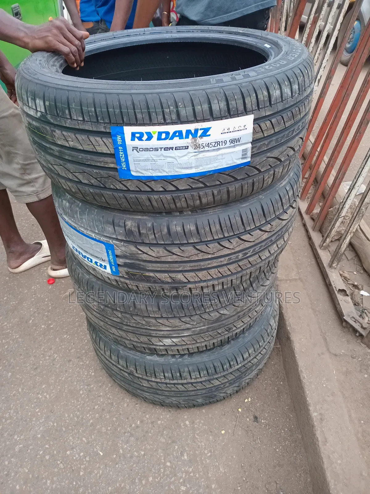 13r22.5 and 315/80r22.5 Blackgem/ Duopro