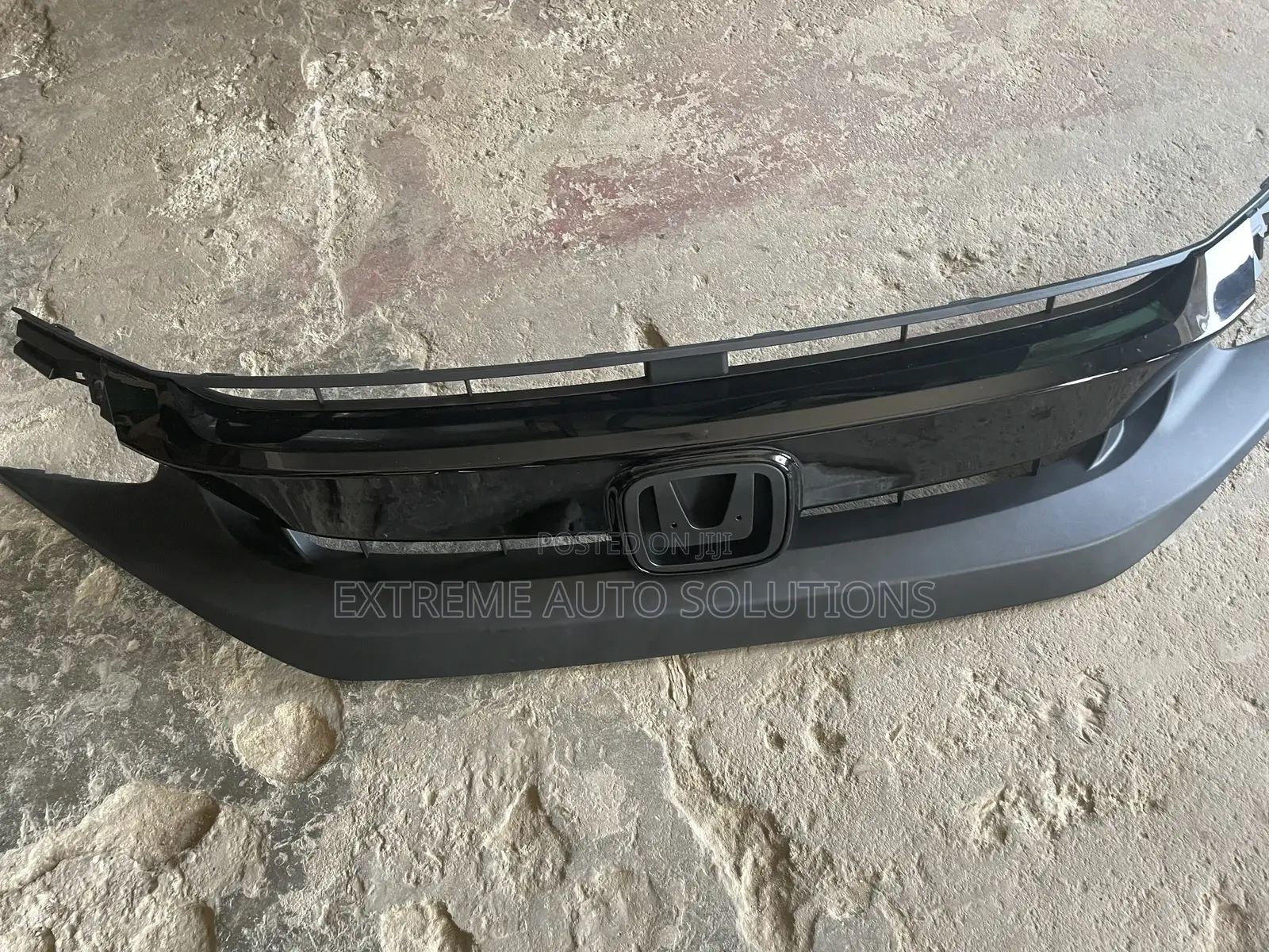 Honda Civic 2018 Front Grille
