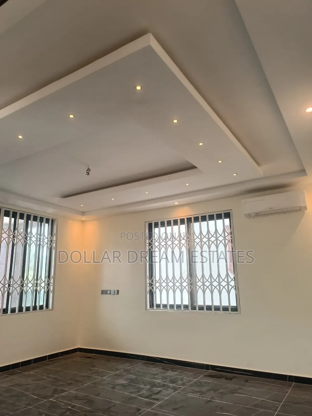 5bdrm House in East Legon for sale