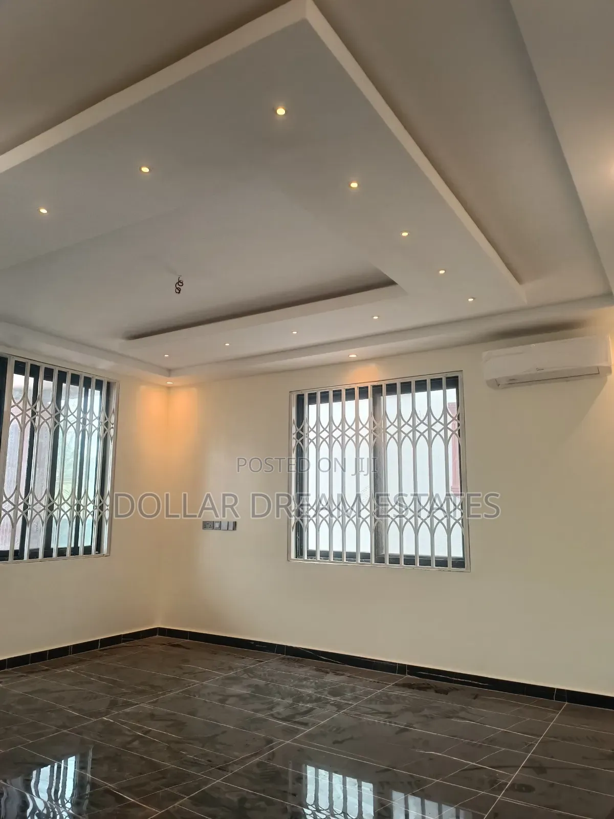 5bdrm House in East Legon for sale