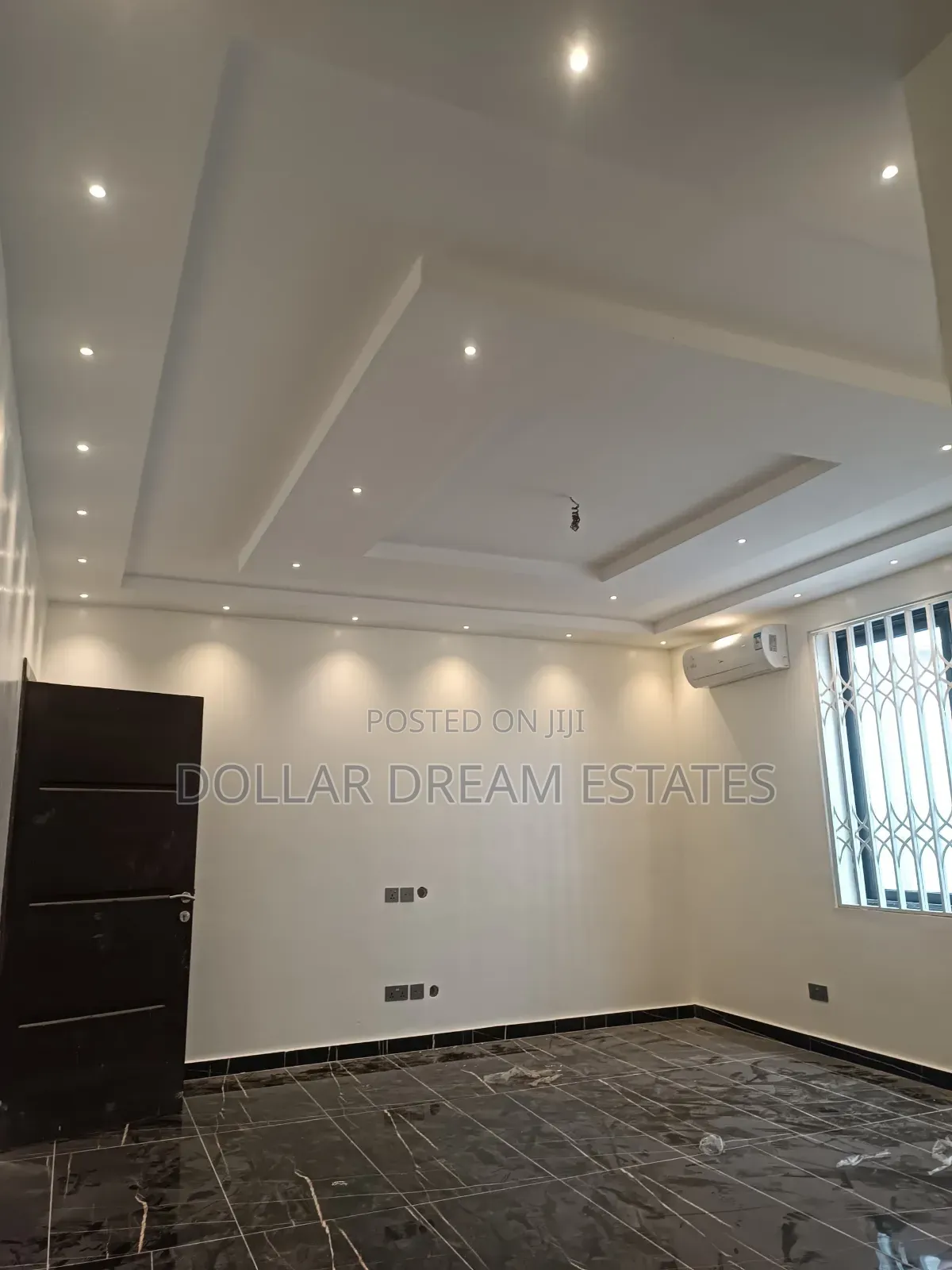 5bdrm House in East Legon for sale