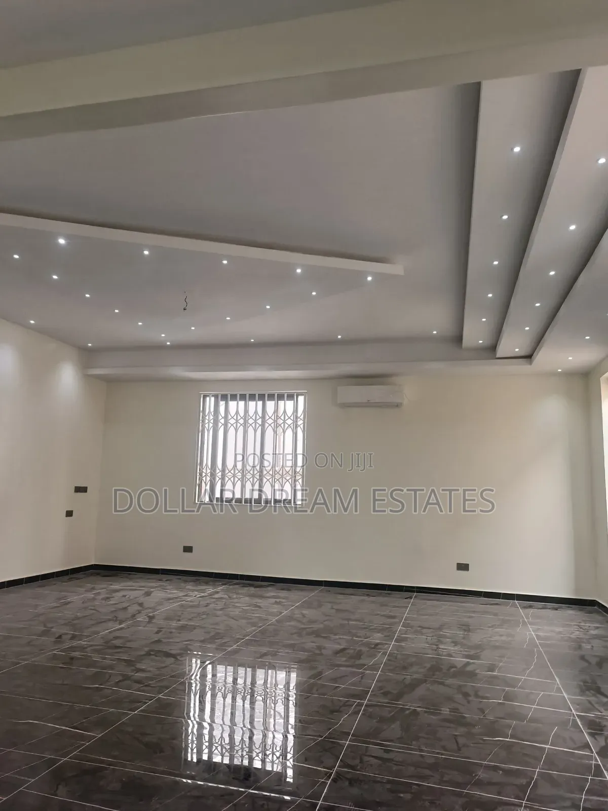 5bdrm House in East Legon for sale