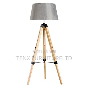 Tripod Floor Lamp(Pinewood)