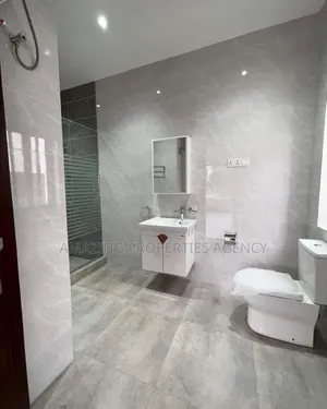 4bdrm House in Aburi for sale