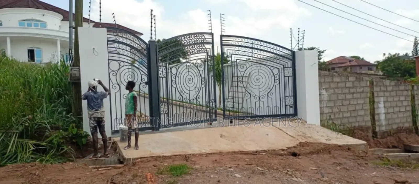 4bdrm House in Aburi for sale