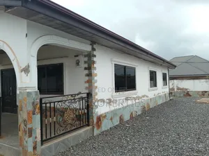3bdrm House in Dki Properties, Oyibi for sale