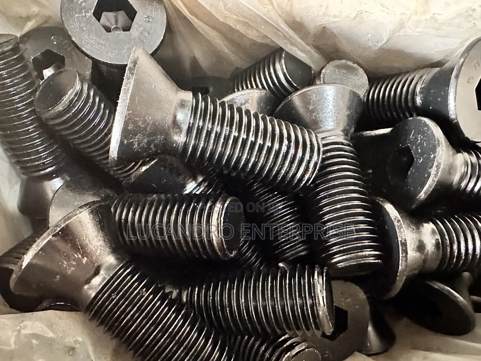 M24x70mm Countersunk Bolt (10.9 )