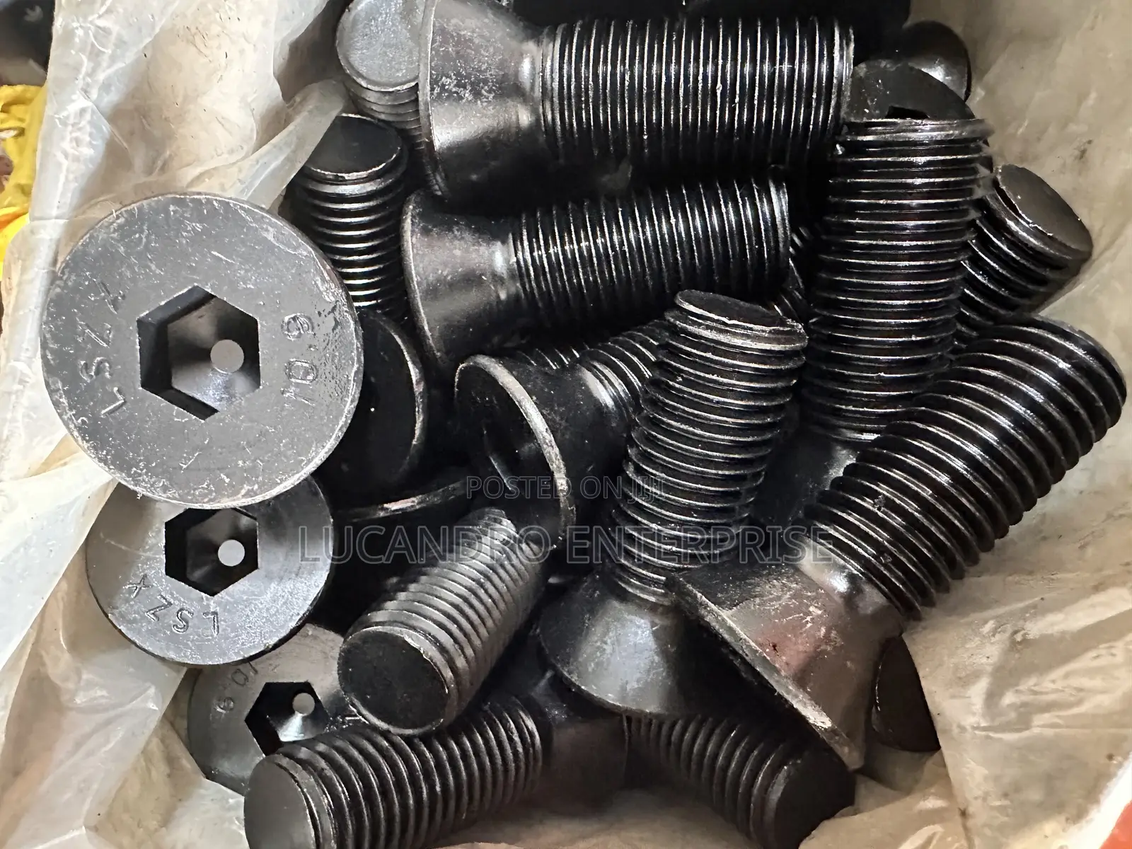 M24x70mm Countersunk Bolt (10.9 )