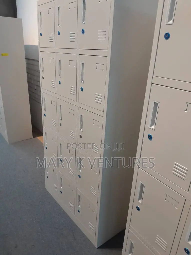 15 Doors Metal Cabinet