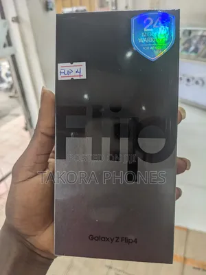 New Samsung Galaxy Z Flip4 128 GB Black