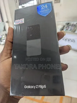 New Samsung Galaxy Z Flip5 256 GB Silver
