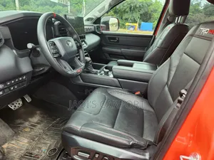 Toyota Tundra Platinum CrewMax 5.5' Bed 2024 Orange