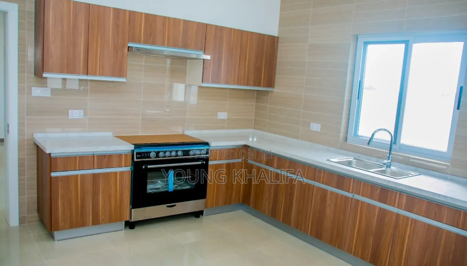 4bdrm House in Sakumono, Spintex for sale