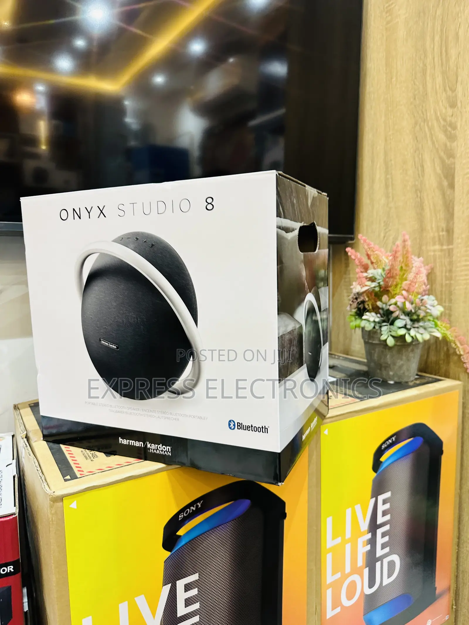 Onyx 8 Bluetooth—- Speaker Wireless Streaming—.