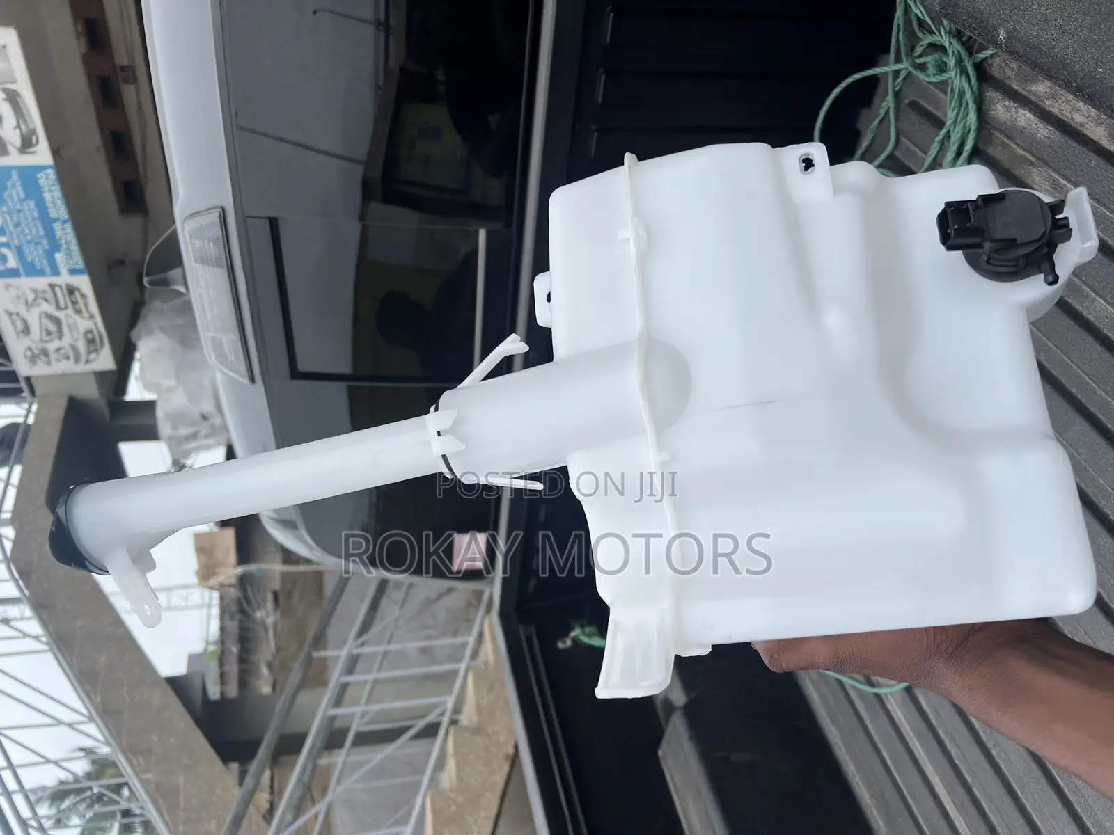 Corolla 2014,2015,2016,2017,2018 Wiper/Water Gallon/Tank