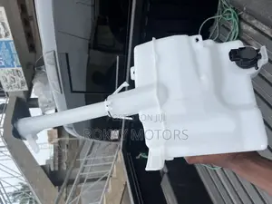 Corolla 2014,2015,2016,2017,2018 Wiper/Water Gallon/Tank