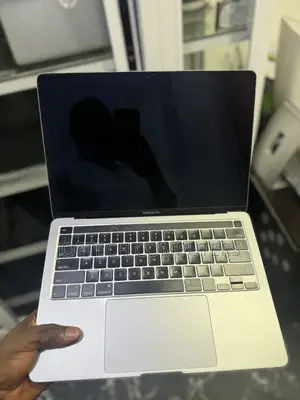 Laptop Apple MacBook 2020 8GB Intel Core i5 SSD 256GB