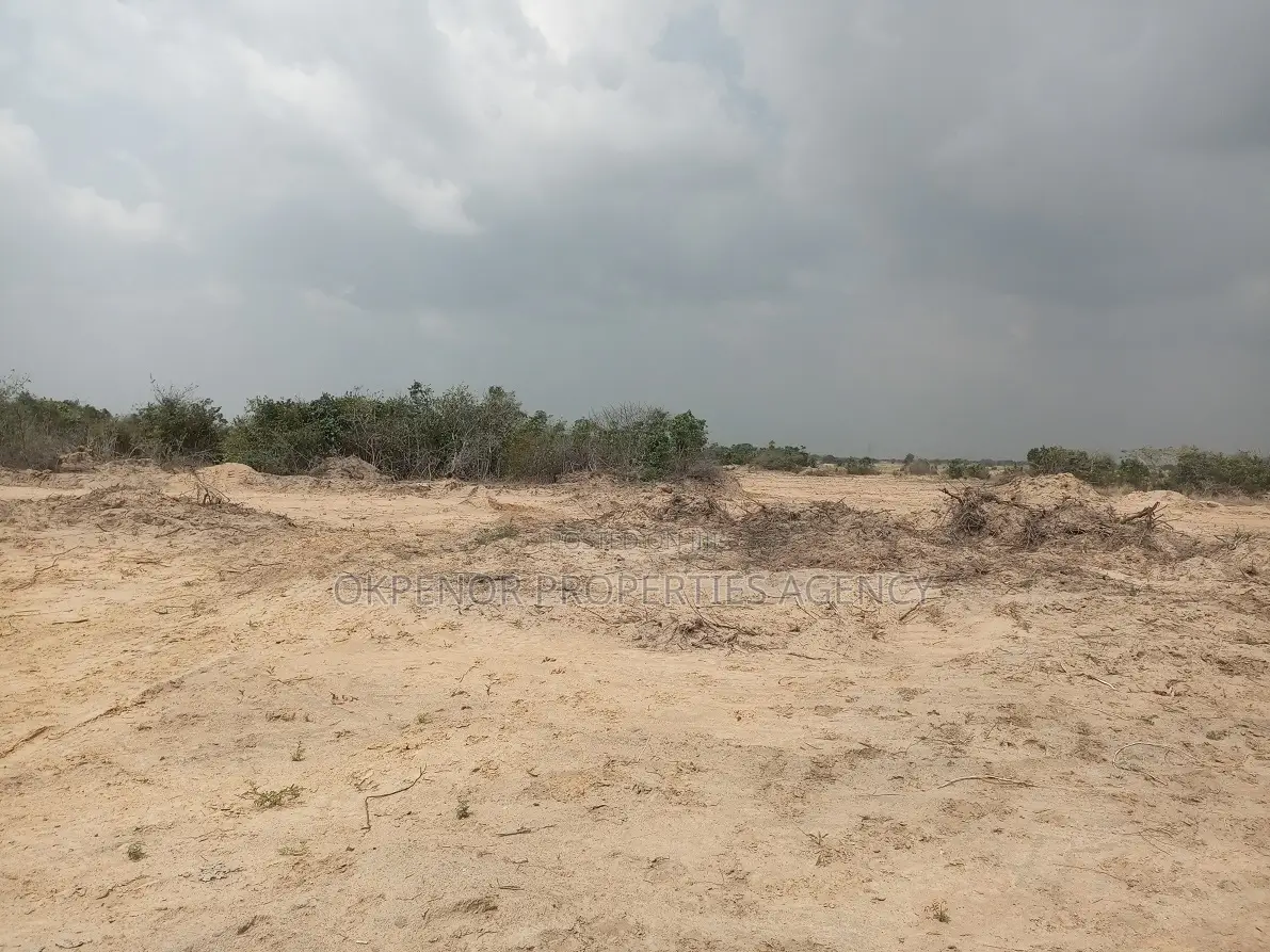 Land for Sale at Sege