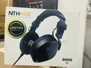 Durable and Affordable RØDE NTH-100 Professional Headphones.