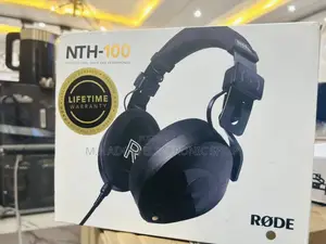 Lovely Design RØDE NTH-100 Professional Over-Ear Headphones.