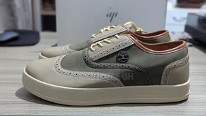 Premium Low Top Men's Sneakers