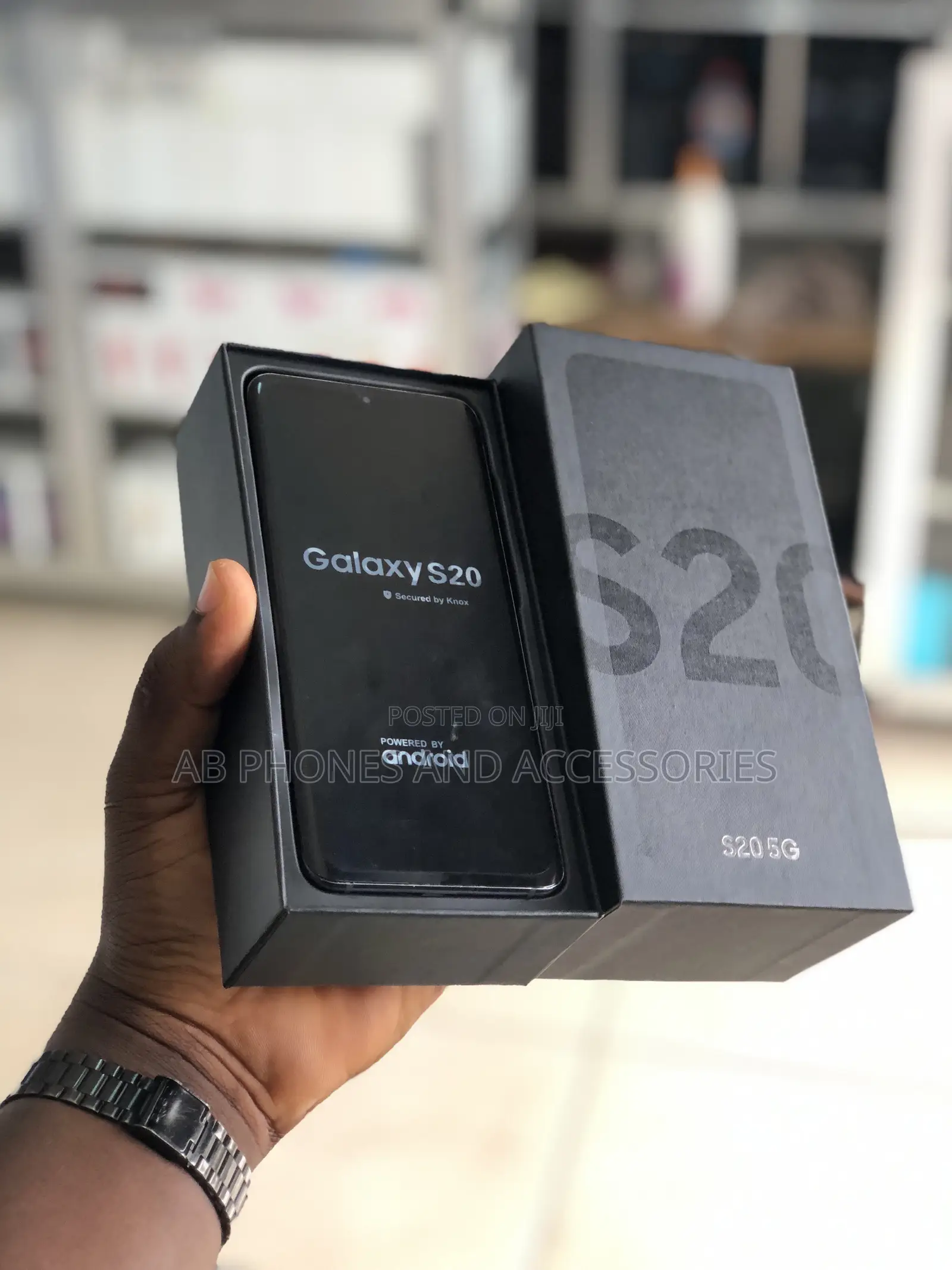 New Samsung Galaxy S20 128 GB Black