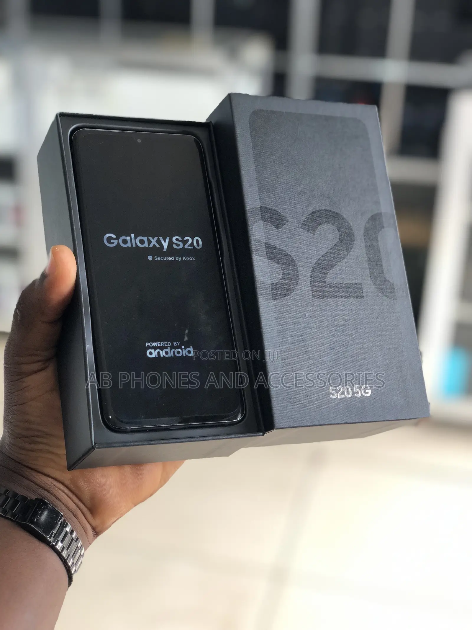 New Samsung Galaxy S20 128 GB Black