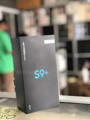 New Samsung Galaxy S9 Plus 64 GB Gold