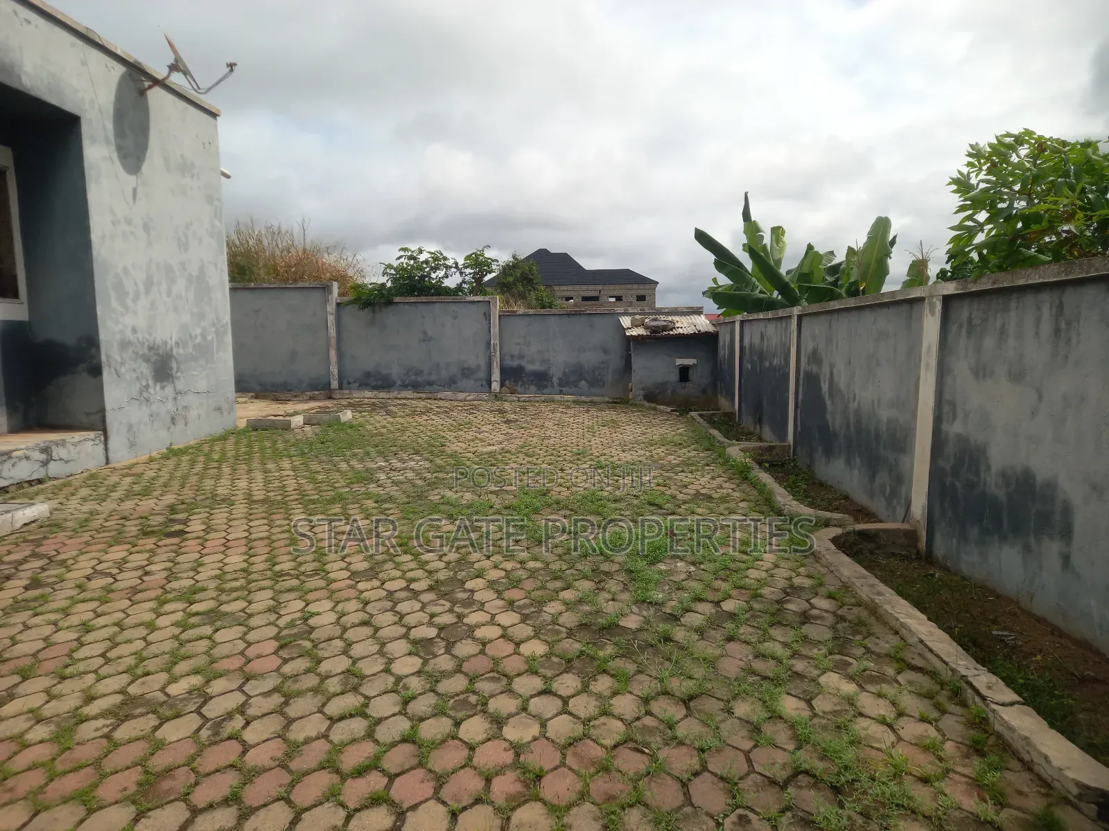 5bdrm House in Boadi,Near Knust., Kumasi Metropolitan for sale